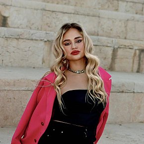 Barbie Vip Escort escort in Dubai offers Sborrata in faccia services