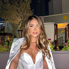 Callie Vip Escort escort in Dubai offers Blowjob ohne Kondom bis zum Schluss services