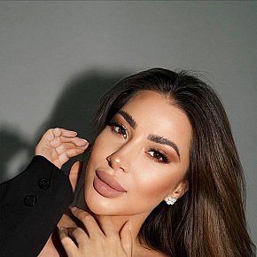 Charlotte Vip Escort escort in Dubai offers Cumshot on body (COB) services