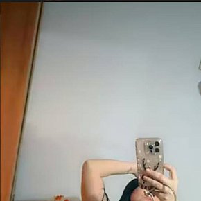 Laariaa Completamente Naturale escort in Paris offers Bacio services