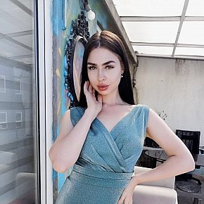 Clodia Vip Escort escort in Dubai offers Cum on Face services