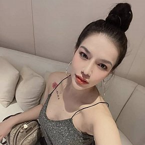 Hana escort in  offers Juegos con dildo
 services