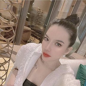 Hana escort in  offers Juegos con dildo
 services