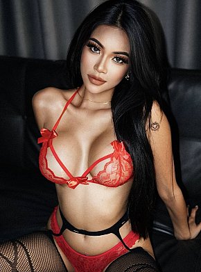 Tamara escort in Bangkok offers Club de Swingers services