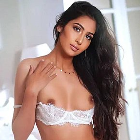 Angelica Naturală escort in London offers Girlfriend Experience(GFE) services