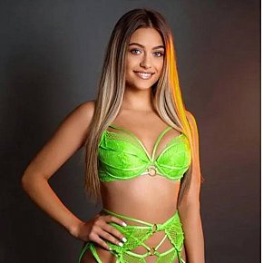 Melissa Petite escort in London offers Girlfriend Experience (GFE) services