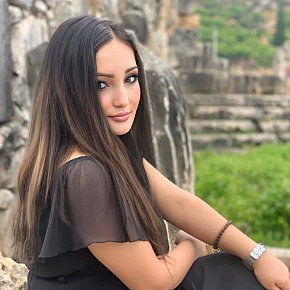 Gloriana Vip Escort escort in Dubai offers Kissing if good chemistry services