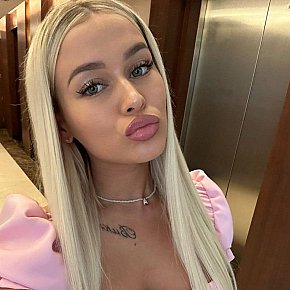 Kendal Vip Escort escort in Dubai offers French Kissing services