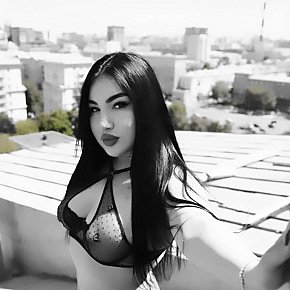 Kraidy Vip Escort escort in Dubai offers Cumshot on body (COB) services