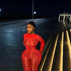 Penola Super Busty
 escort in Dubai offers Squirting services