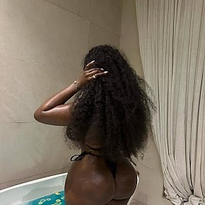 Penola Super Busty
 escort in Dubai offers Squirting services