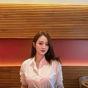 Jade escort in Hanoi