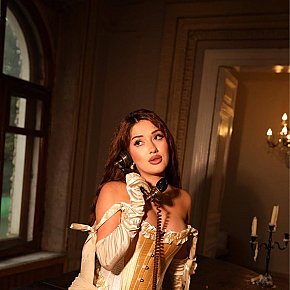 Merinda Vip Escort escort in Dubai offers Blowjob without Condom to Completion services