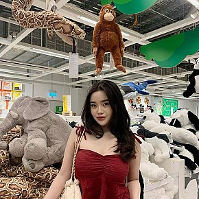 Kenii Vip Escort escort in Jakarta offers Cumshot on body (COB) services