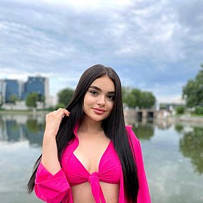 Vika Vip Escort escort in Dubai offers Cumshot on body (COB) services