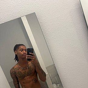 Benson-black escort in Beyrouth offers Cum in Mouth services