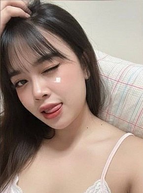 Nana escort in Doha offers Shower  services