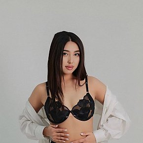 Kiera Vip Escort escort in Dubai offers Kissing services