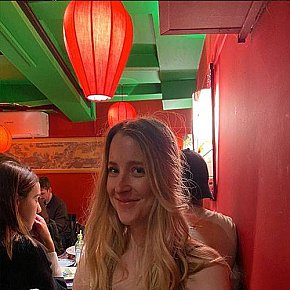 Chloe Occasional
 escort in Bangkok offers Handjob services