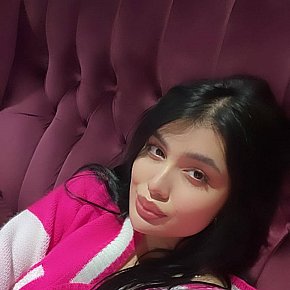 Luna Vip Escort escort in Dubai offers Cumshot on body (COB) services