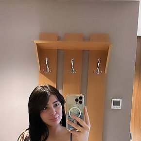 Luna Vip Escort escort in Dubai offers Cumshot on body (COB) services