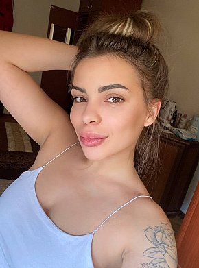 Miya Vip Escort escort in Dubai offers Cum on Face services