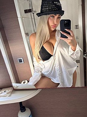 Kiva Vip Escort escort in Bangkok offers Kissing if good chemistry services