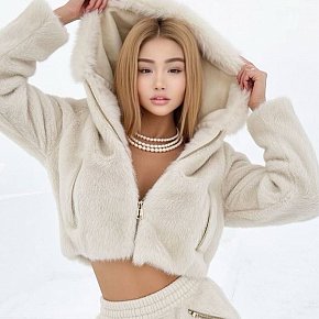 Ines All Natural
 escort in London offers Cumshot on body (COB) services