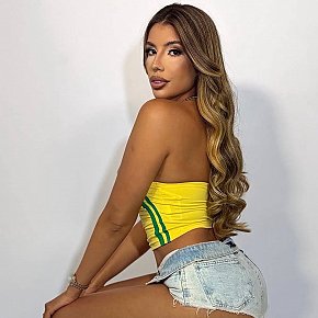 Anitta escort in London offers Erotic massage services