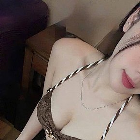 Anna escort in Singapore City offers Ball Licking and Sucking services