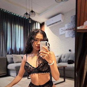 Dahlia All Natural
 escort in Riyadh offers French Kissing services