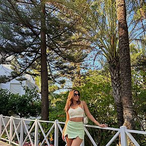 Pia Vip Escort escort in Dubai offers Intimate massage services