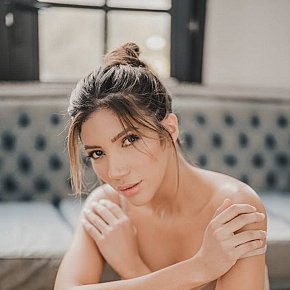 Pia Vip Escort escort in Dubai offers Intimate massage services