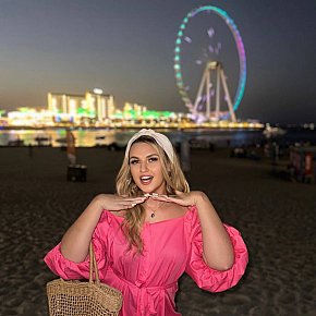 Snezha Vip Escort escort in Dubai offers Intimate massage services