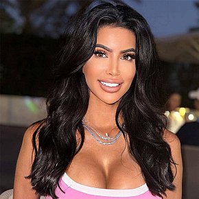 Andrea All Natural
 escort in Dubai offers Girlfriend Experience (GFE) services