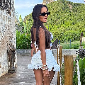 Siria All Natural
 escort in London offers Girlfriend Experience (GFE) services