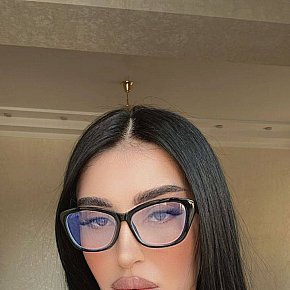 Eda Vip Escort escort in Dubai offers Intimate massage services
