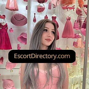 Julia Vip Escort escort in London offers Rimming (give) services