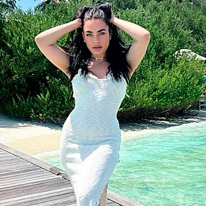Bona Prof De Fitness escort in London offers Massage intime services