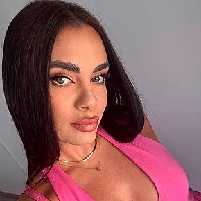 Bona Prof De Fitness escort in London offers Massage intime services