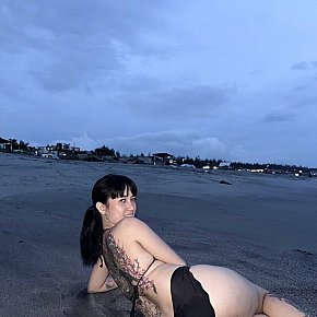 Yui escort in Manila offers Girlfriend Experience (GFE) services