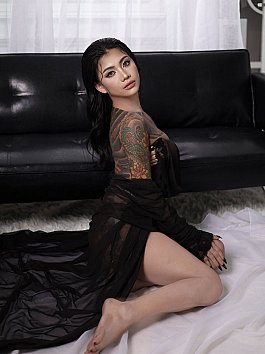 Hottest-Tattoo-Girl
