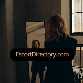 Kiras escort in  offers Beijar services