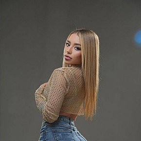 Esme Mature escort in Munich offers Handjob services
