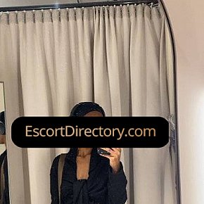 Almaa escort in Bucharest offers Foot Fetish services