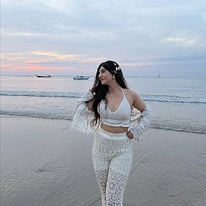 Pooja Model /Ex-model
 escort in Doha offers Erotic massage services