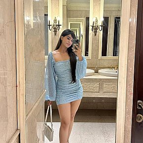 Pooja Model /Ex-model
 escort in Doha offers Erotic massage services
