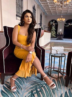 Pooja Modelo/exmodelo
 escort in Doha offers Masaje erótico
 services