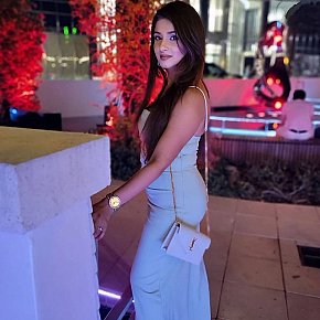Pooja Modelo/exmodelo
 escort in Doha offers Masaje erótico
 services