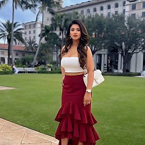 Pooja Modelo/exmodelo
 escort in Doha offers Masaje erótico
 services